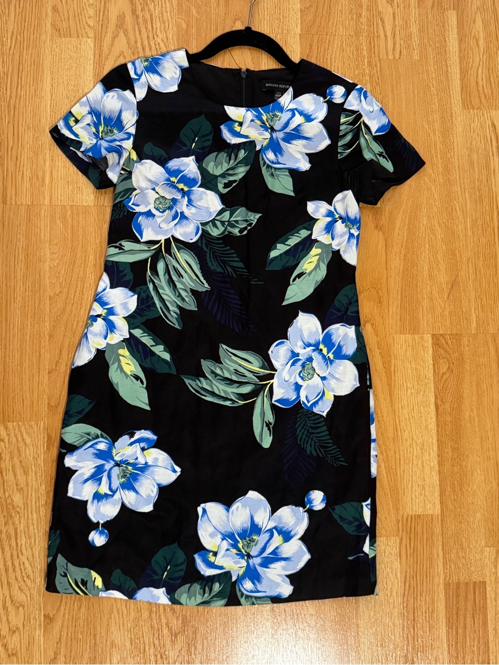 EUC Banana Republic Petite Floral Short Sleeve Shift Dress Mini Black/Blue- 00P